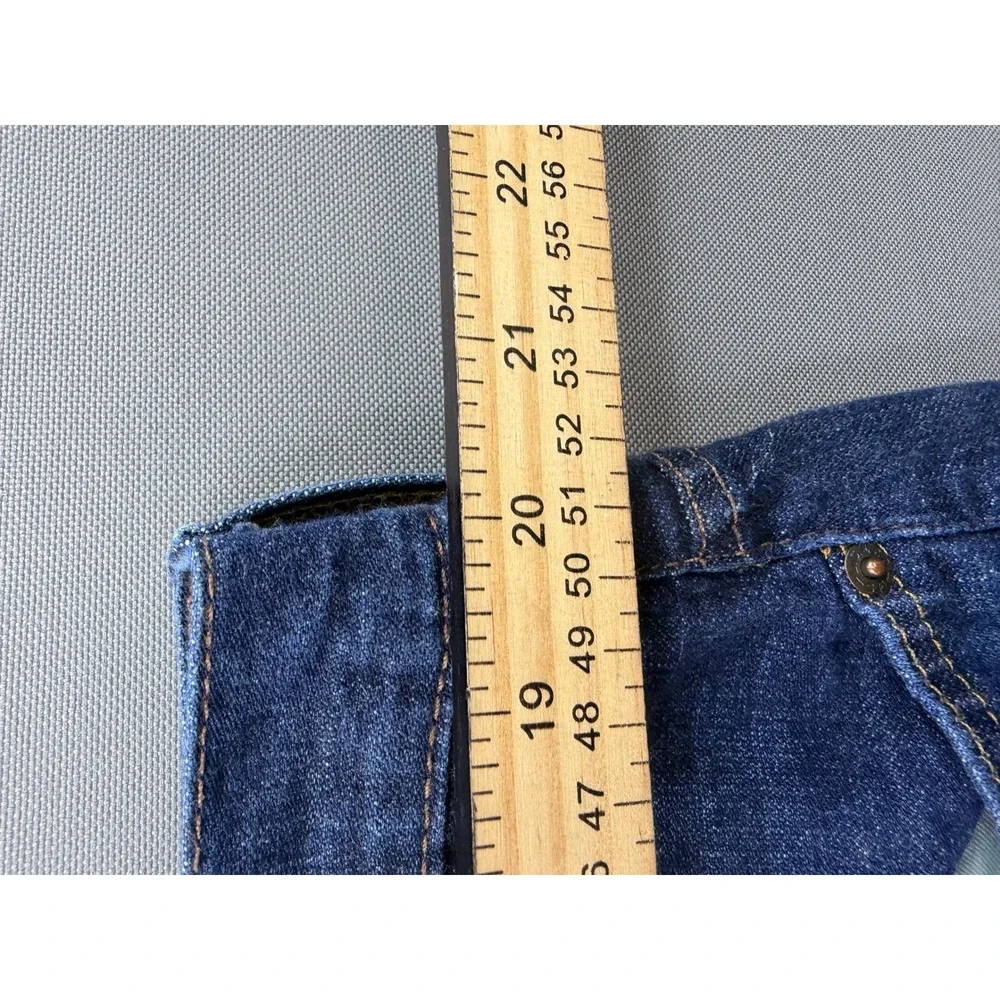 Levis levi 569